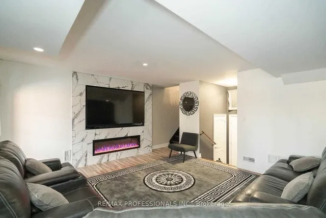 Additional image 8 of 74 Dryden Way