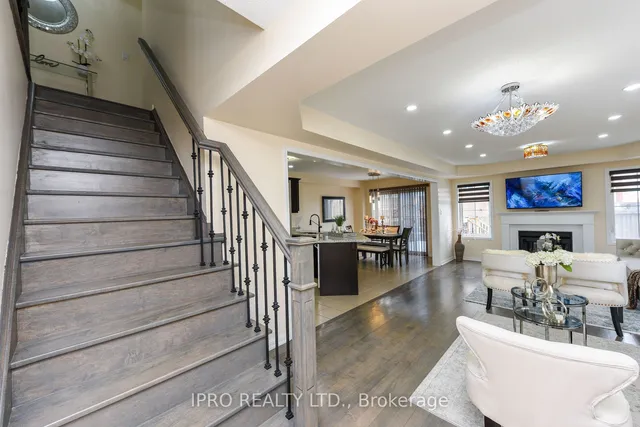 Additional image 18 of 113 Vanhorne Clse