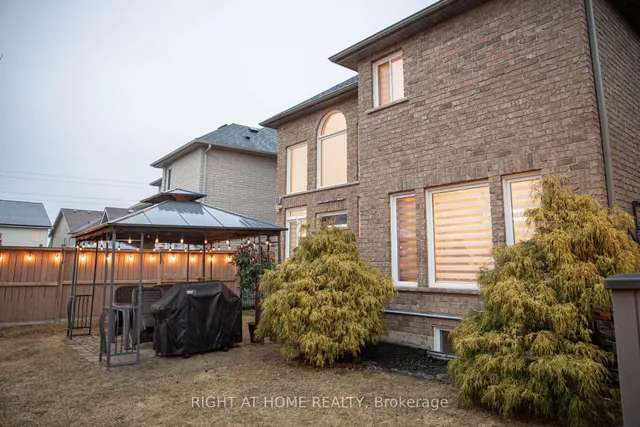 Primary image of 118 Banffshire St