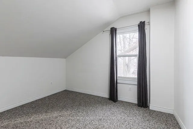 Additional image 27 of 70 Pearl St