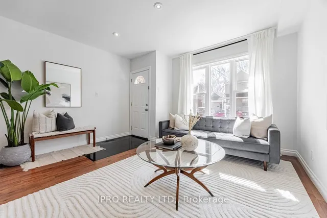 Additional image 8 of 22 Queensdale Ave