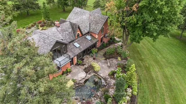1399 Safari Rd