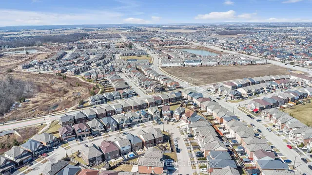 Additional image 47 of 97 Miracle Tr