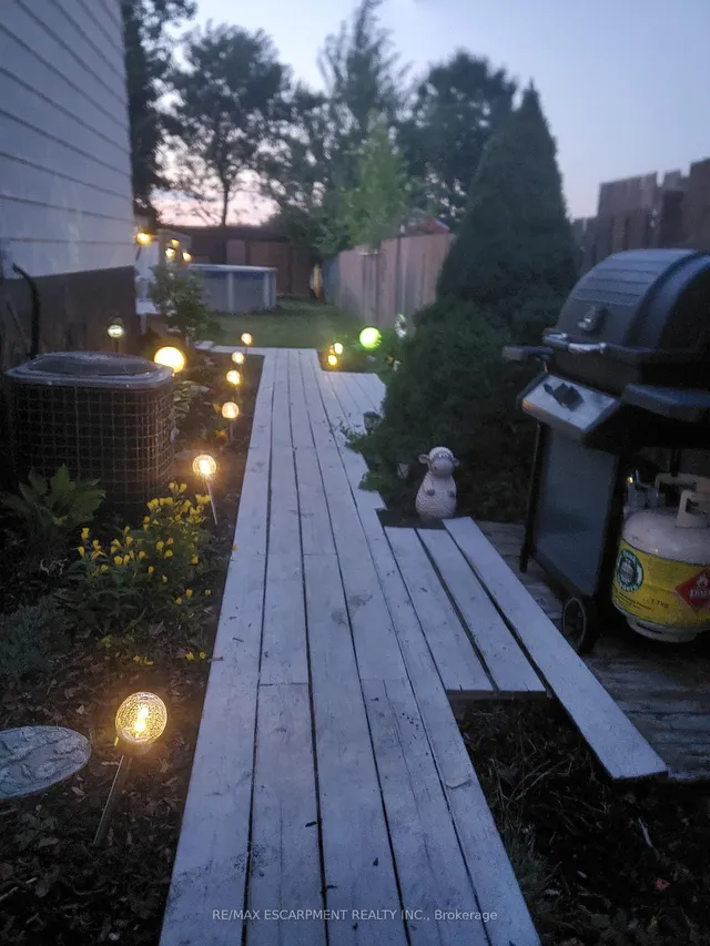 Additional image 25 of 69 CRANBROOK Dr