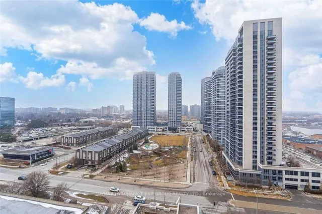 Additional image 36 of 125 Village Green Sq Unit 1409