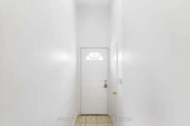 Additional image 5 of 7560 Goreway Dr Unit 18