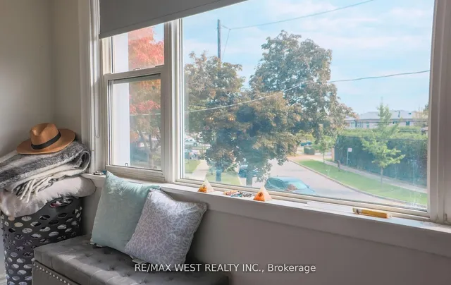 Additional image 15 of 94 Primula Cres