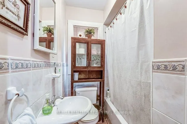 Additional image 17 of 84 Kings Park Blvd