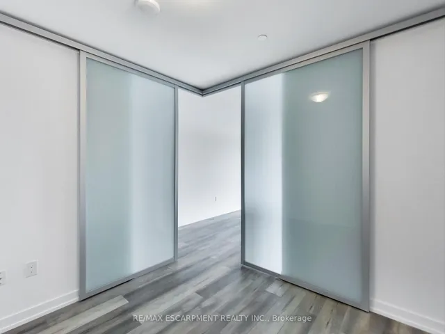 Additional image 10 of 470 Dundas St Unit 811