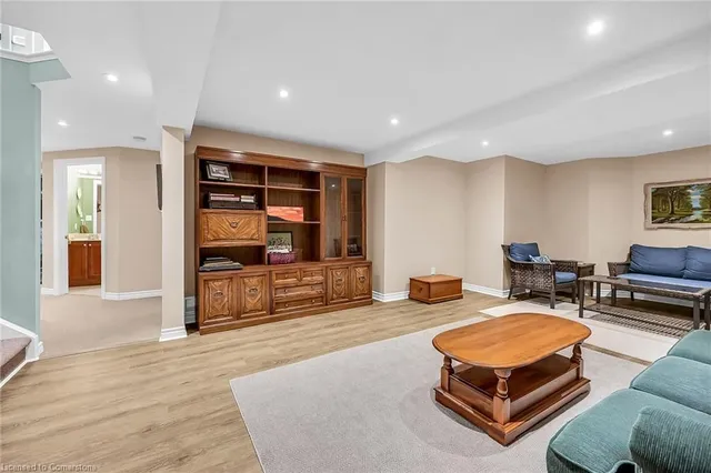 Additional image 23 of 93 Twentyplace Blvd