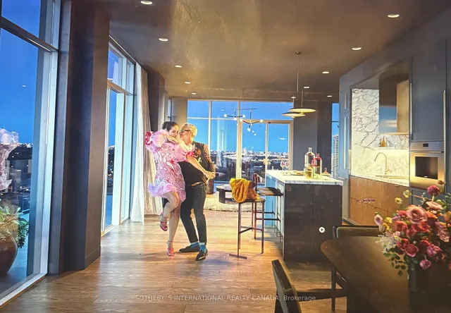 Additional image 3 of 10 Castlefield Ave Unit 1202