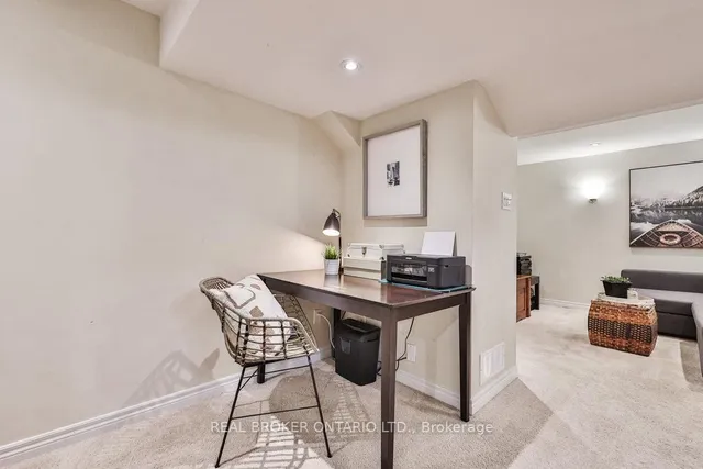 Additional image 24 of 36 Sloan Dr