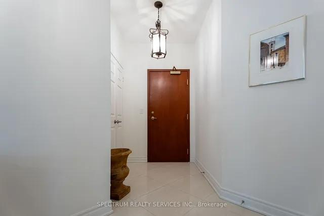 Additional image 5 of 980 Yonge St Unit 205