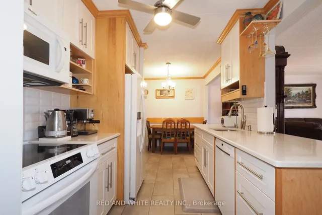 Additional image 7 of 71 Vanier Dr Unit 105