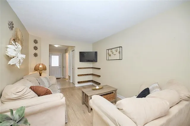 Additional image 7 of 23 Dynasty Ave Unit 4
