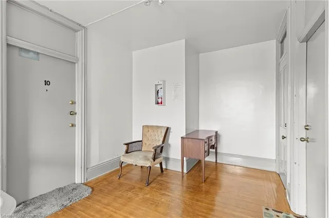 Additional image 25 of 17 Webber Ave