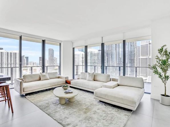 88 SW 7th St APT 2411, Miami, FL 33130