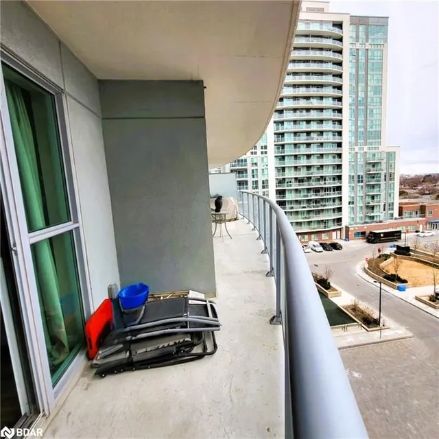 Additional image 4 of 2150 Lawrence Avenue East Ave Unit 1