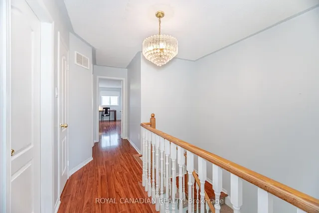 Additional image 22 of 69 Yellow Brick Rd