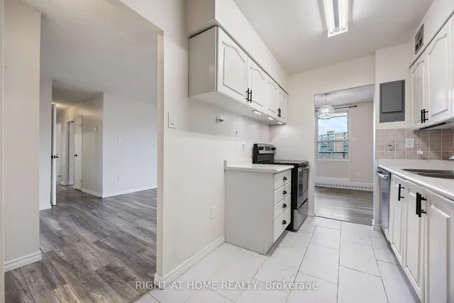 Additional image 8 of 1966 Main St Unit 808