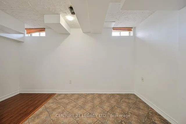 Additional image 6 of 176 Spadina Rd