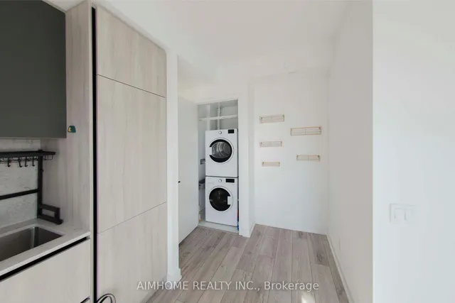 Additional image 11 of 108 Peter St Unit 817