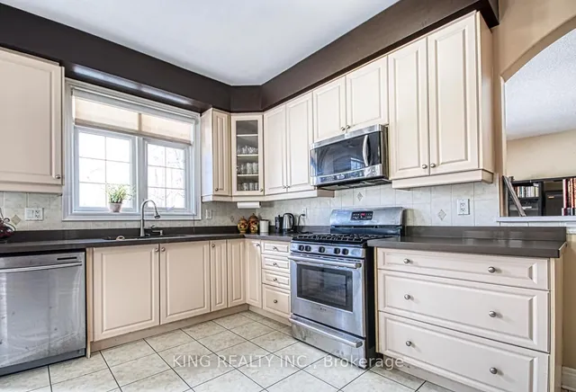 Additional image 11 of 3 Xavier Crt