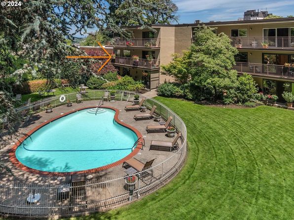 2393 SW Park Pl, Portland, OR