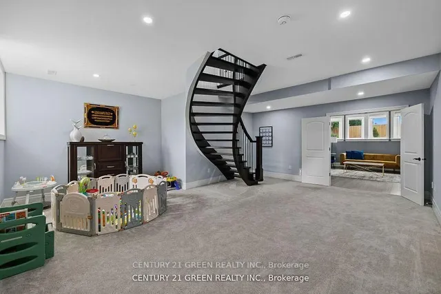 Additional image 26 of 679 Hiawatha Blvd