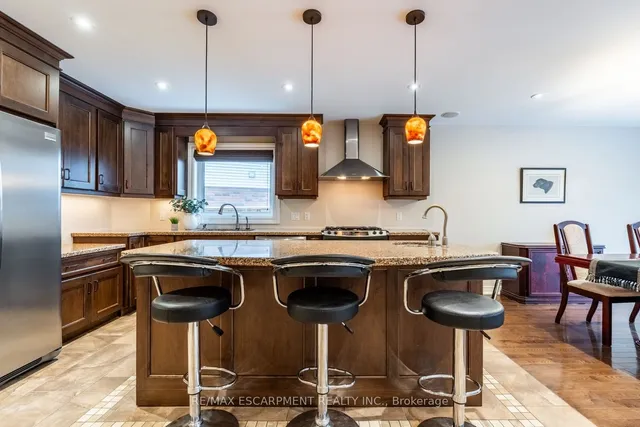 Additional image 5 of 75 Chatsworth Cres