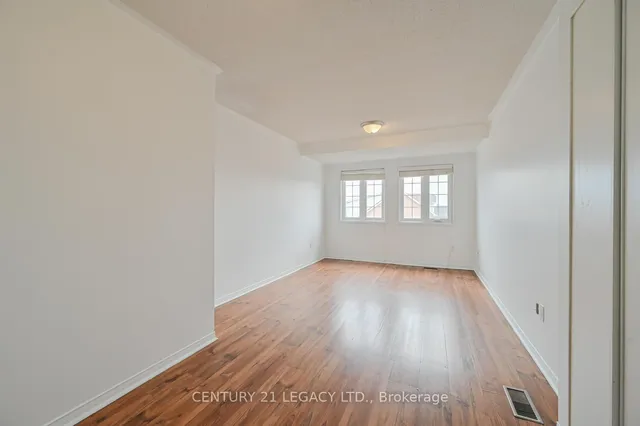 Additional image 39 of 176 Spadina Rd