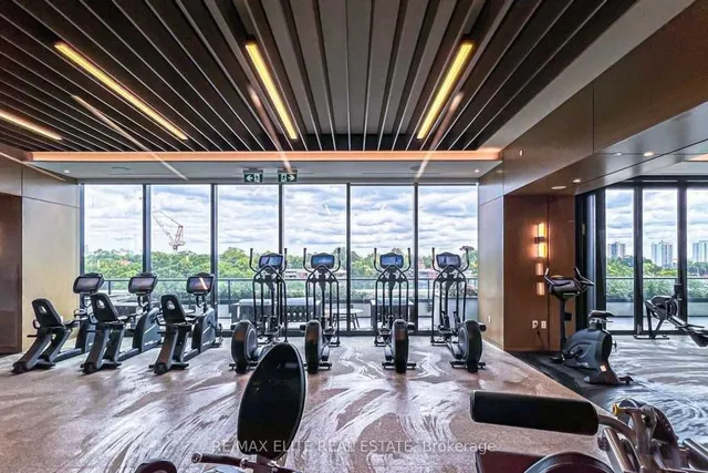 Additional image 24 of 585 Bloor St Unit 2418