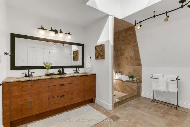 Additional image 23 of 1356 Bathurst St Unit 9