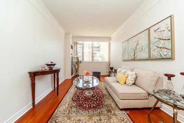 Additional image 38 of 555 Yonge St Unit #309