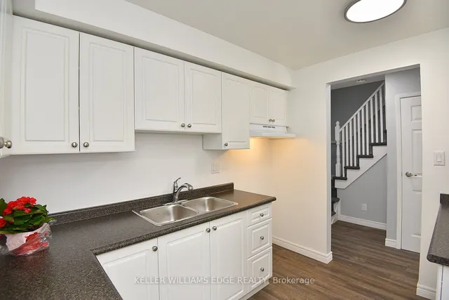 Additional image 16 of 16 Simcoe St