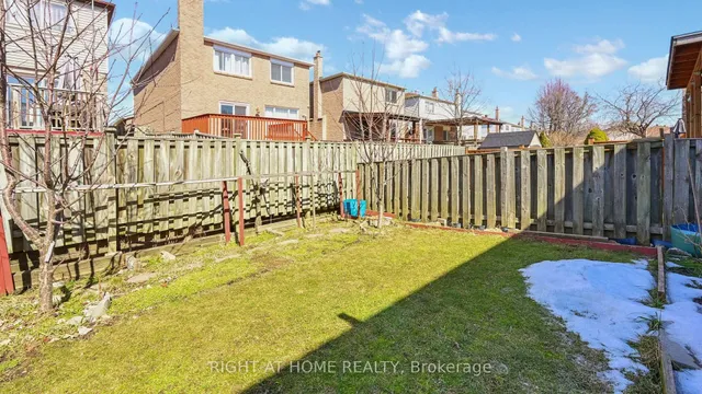 Additional image 30 of 38 Ponymill Dr