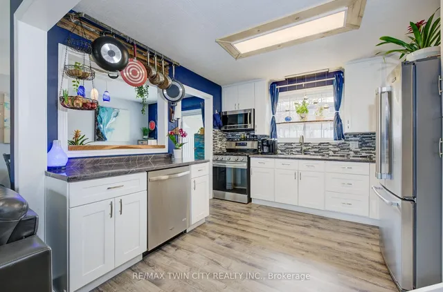 Additional image 9 of 57 Larkspur Cres