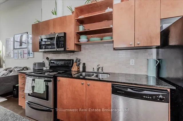 Additional image 8 of 410 King St Unit 222