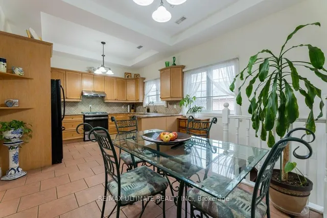 Additional image 14 of 1496 Keele St