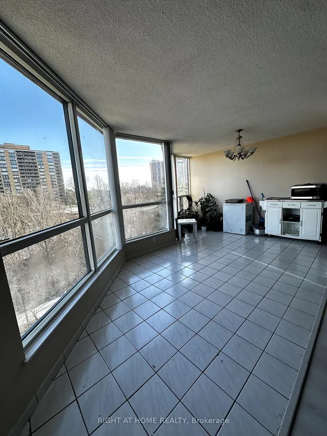 Additional image 9 of 5 Rowntree Rd Unit 404