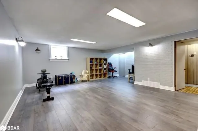 Additional image 29 of 46 Bartley Bull Pky