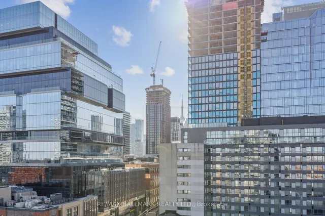 Additional image 37 of 318 King St Unit 1014