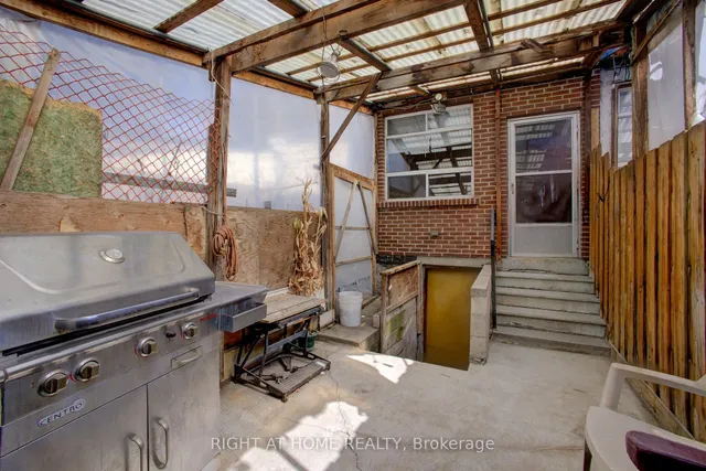 Additional image 31 of 82 Uxbridge Ave