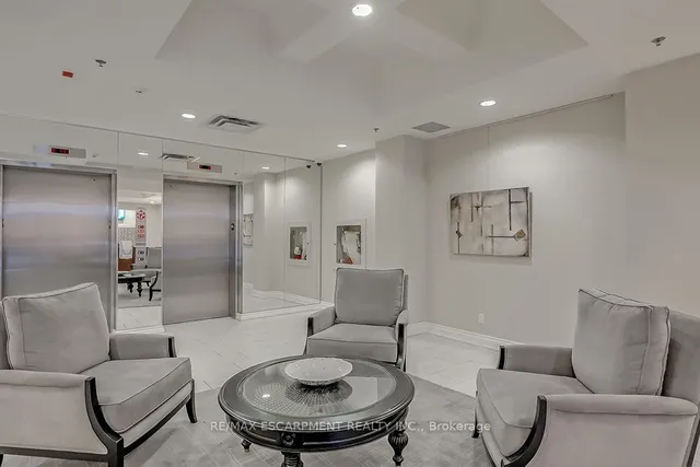 Additional image 40 of 399 Elizabeth St Unit 411