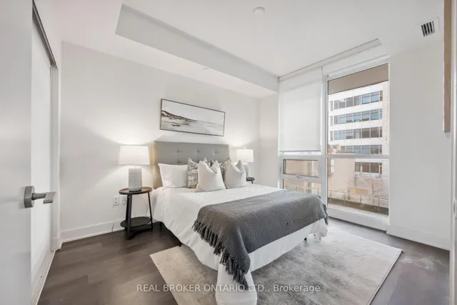 Additional image 12 of 30 Roehampton Ave Unit 406