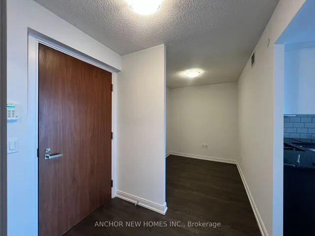 Additional image 11 of 275 Village Green Sq Unit 2820