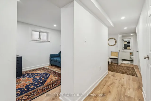 Additional image 28 of 114 Robina Ave