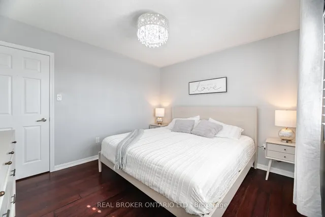 Additional image 32 of 40 Suitor Crt