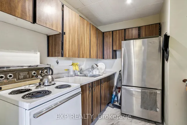 Additional image 19 of 3625 Lakeshore Blvd Unit 506