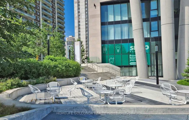 Additional image 32 of 575 Bloor St Unit 1401